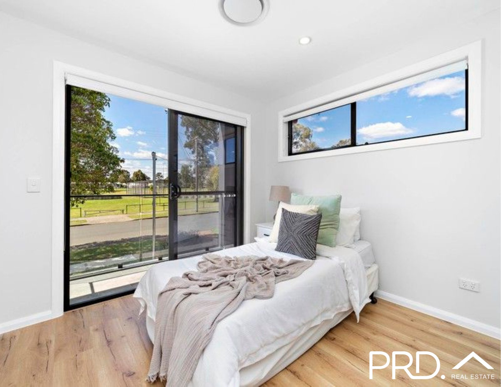 15 Lehn Road EAST HILLS 5