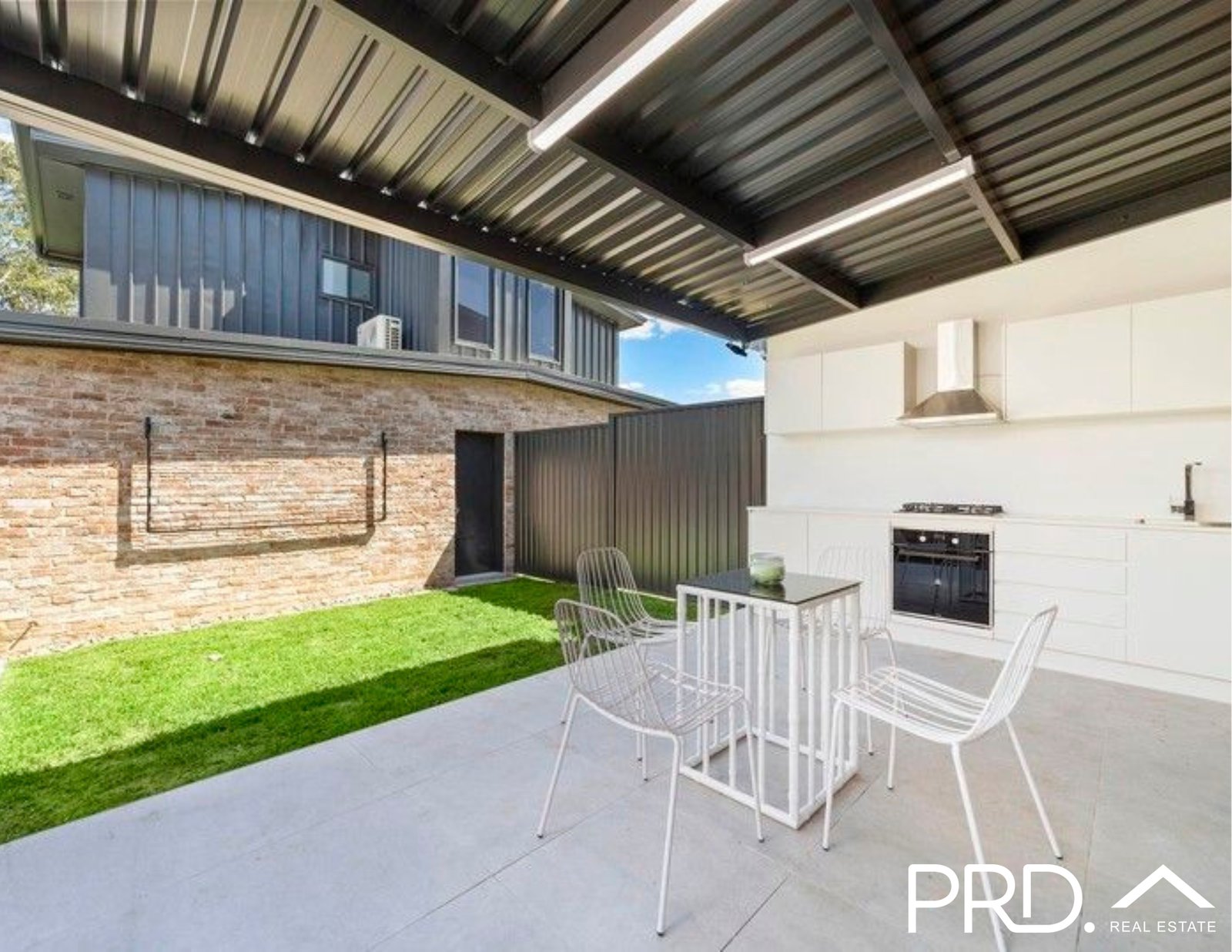 15 Lehn Road EAST HILLS 9