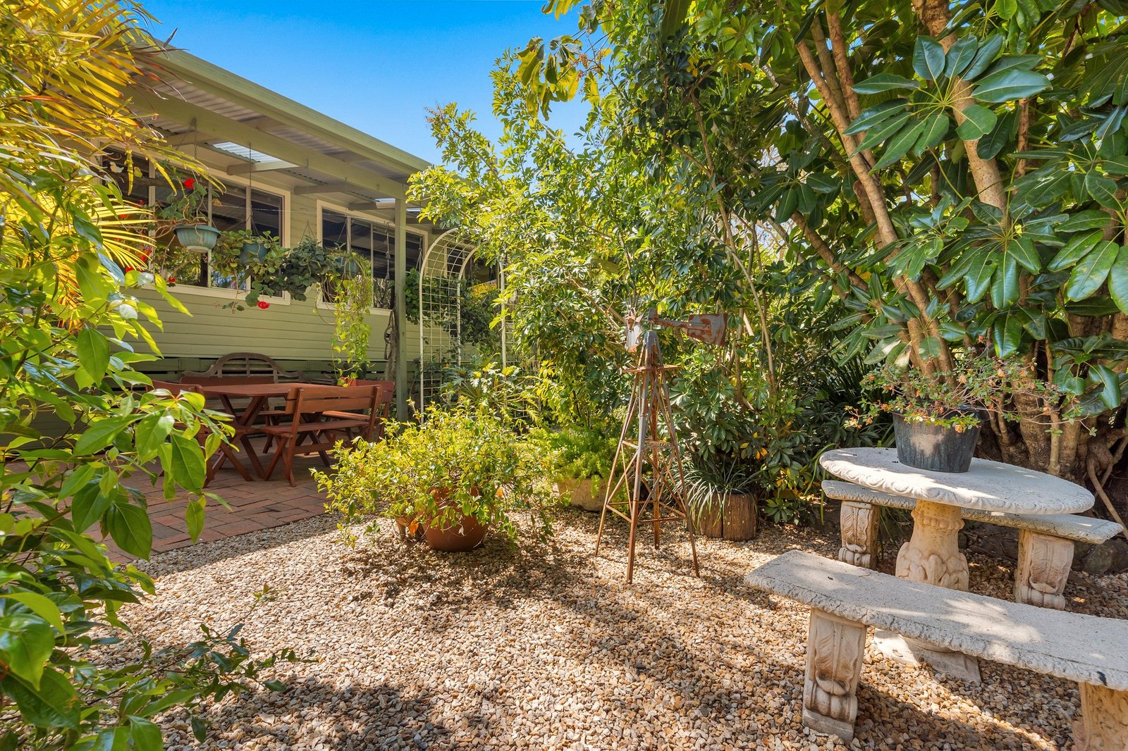 15 Light Street CASINO 24