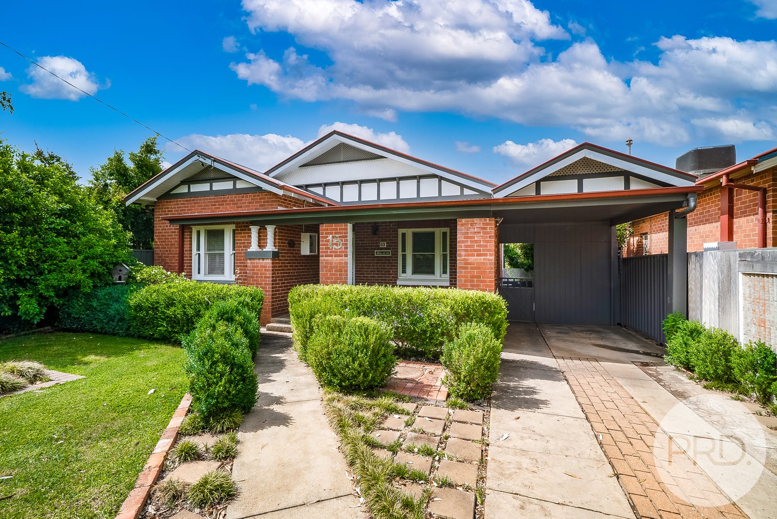 15 Lindsay Street TURVEY PARK 1