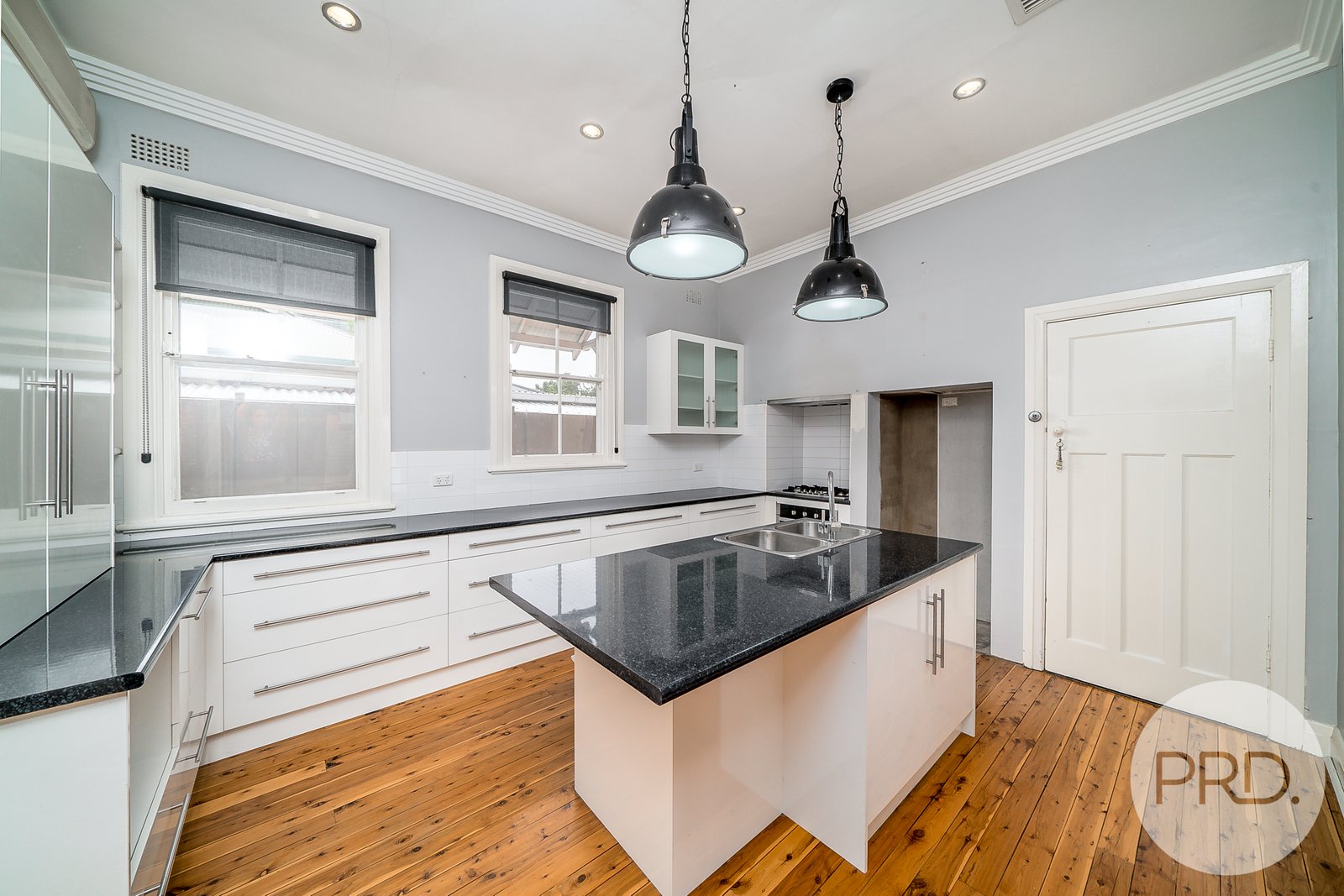 15 Lindsay Street TURVEY PARK 3