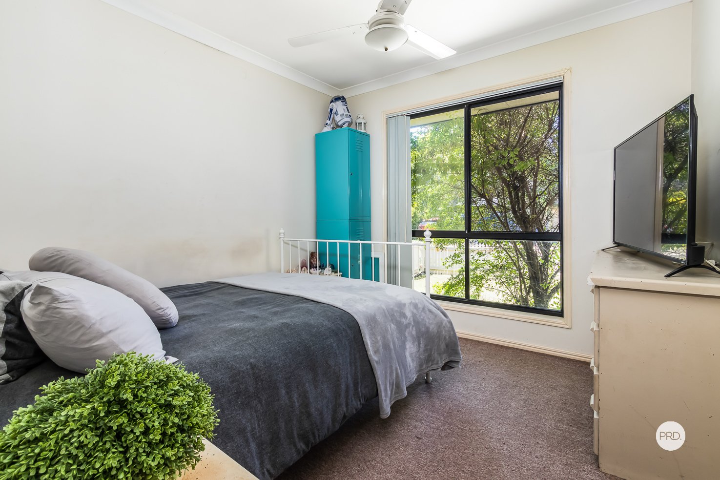 15 LITHFIELD Place LOGANHOLME 7