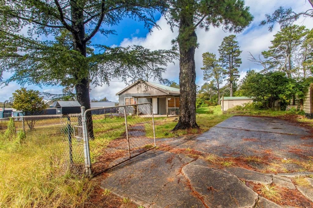 15 Livingstone St  Lawson 2