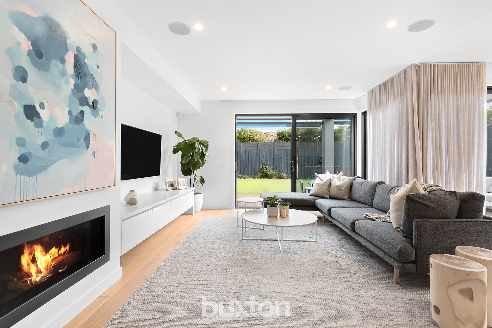 Gallery: 15 Llewellyn Street