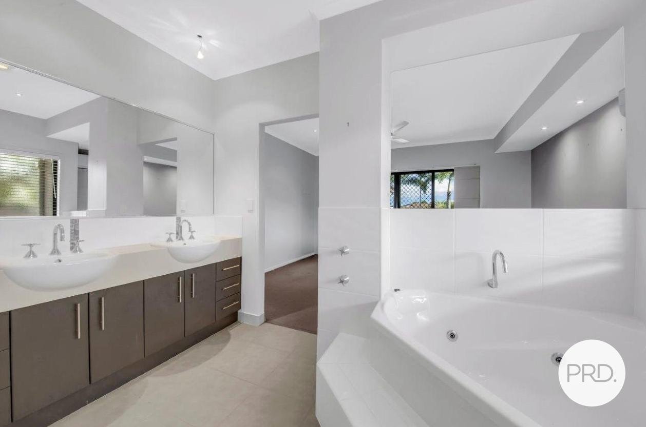 15 Longreach Court TANNUM SANDS 9