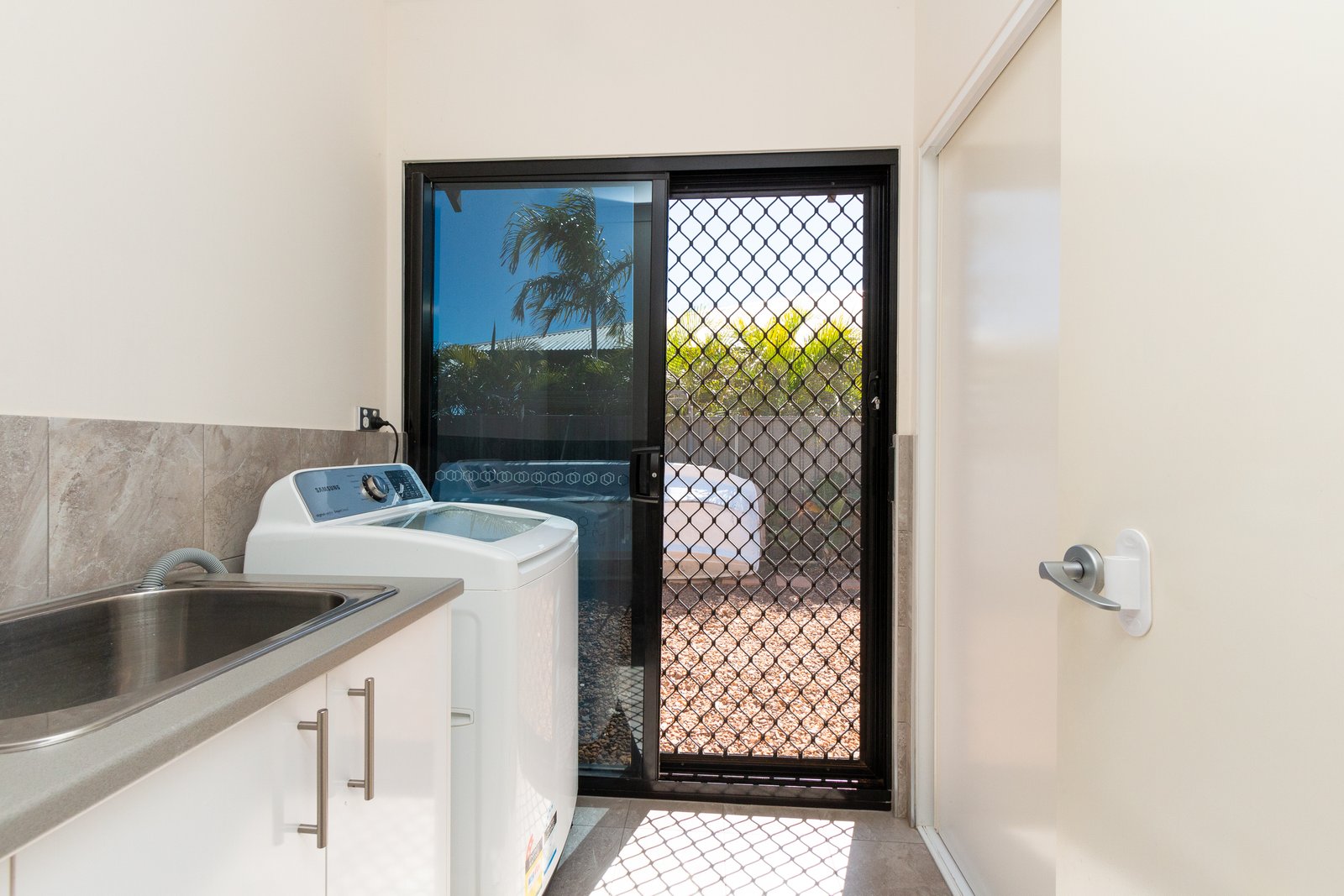 15 Loping Pass BILINGURR 14