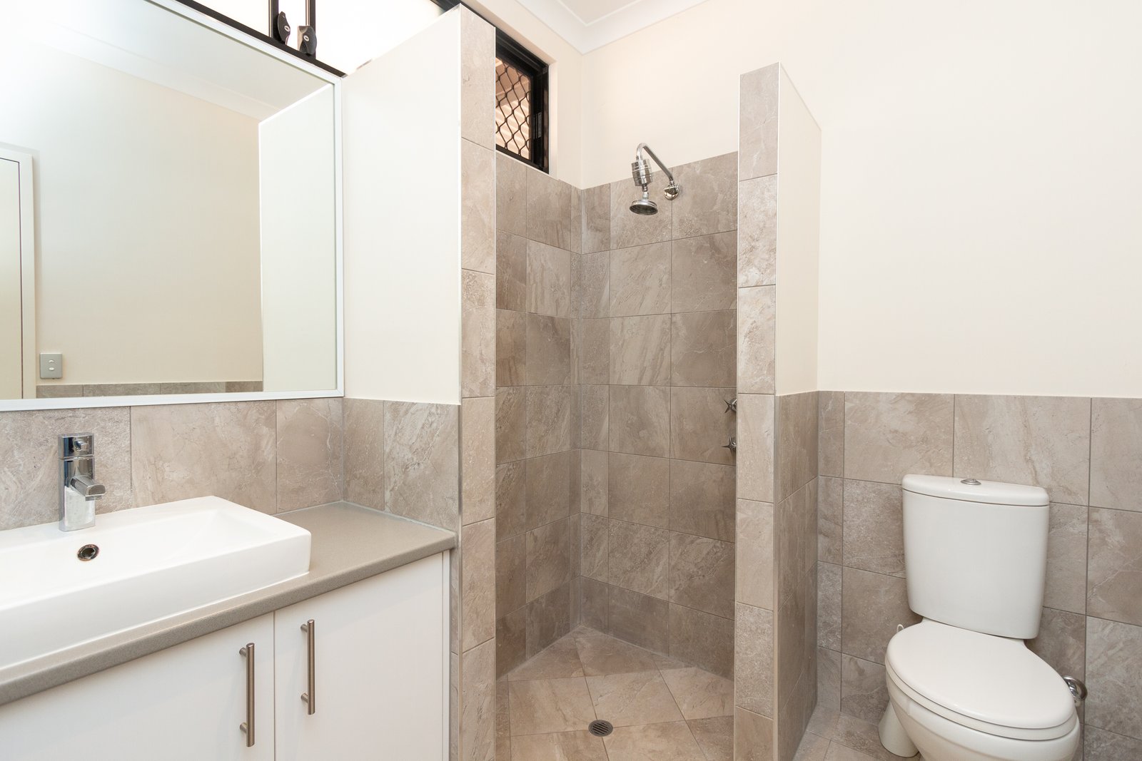 15 Loping Pass BILINGURR 25