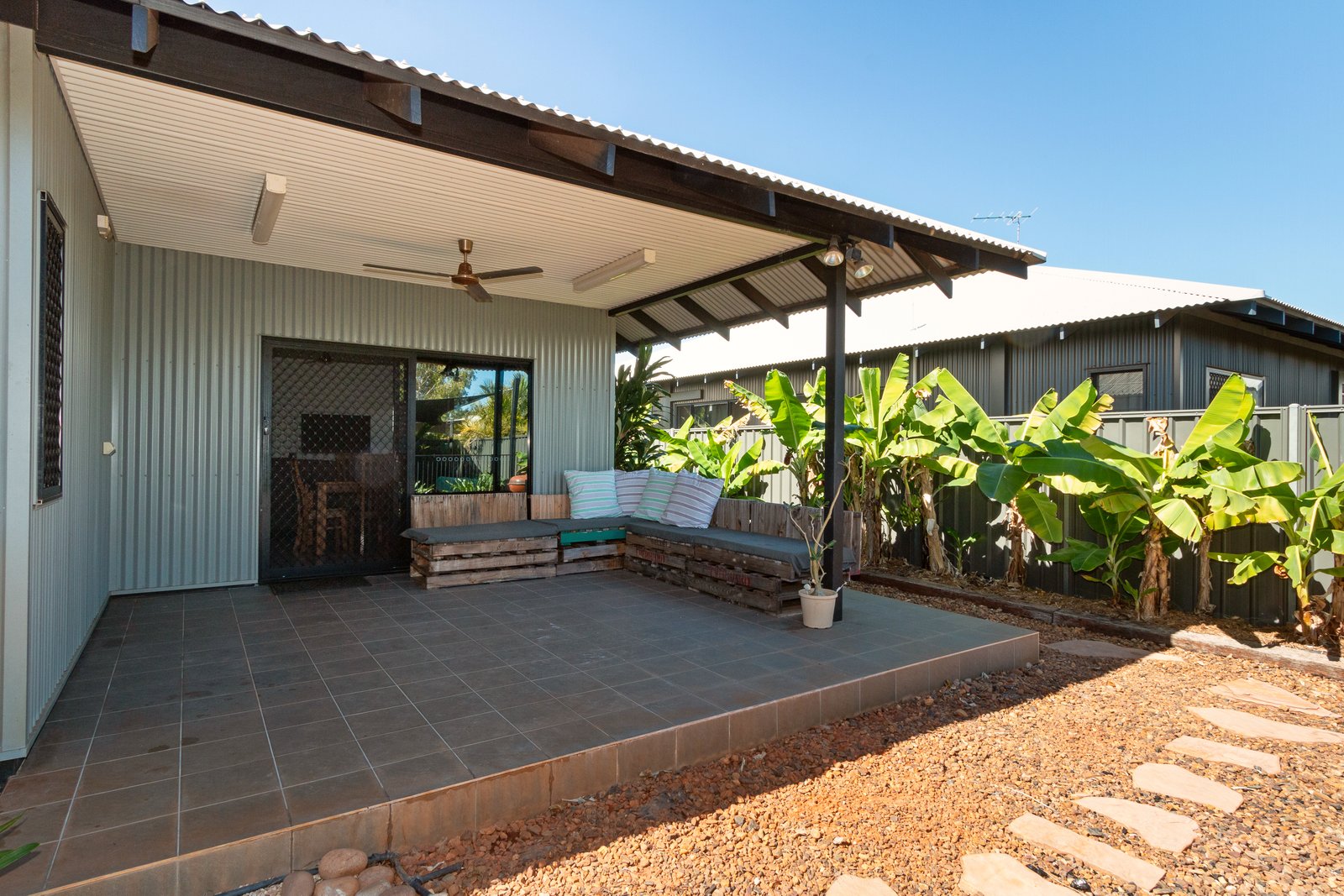 15 Loping Pass BILINGURR 33