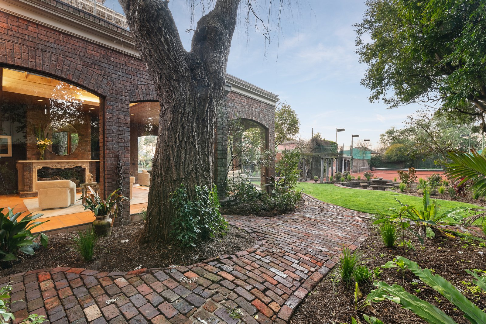 15 Lorne Grove, Camberwell, 3124