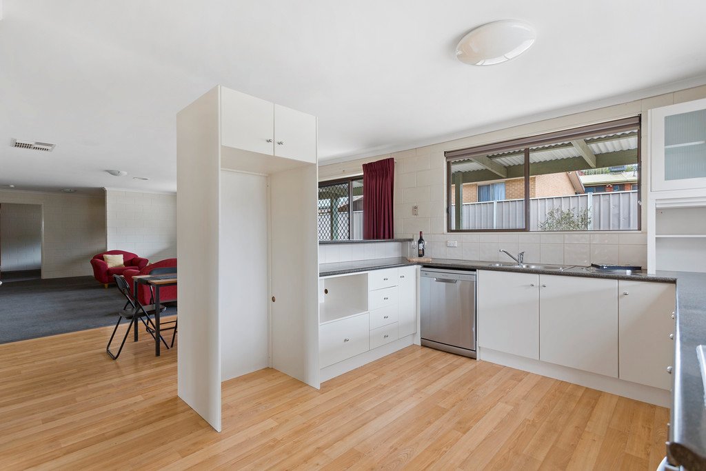 15 Lowe Street KANGAROO FLAT 6