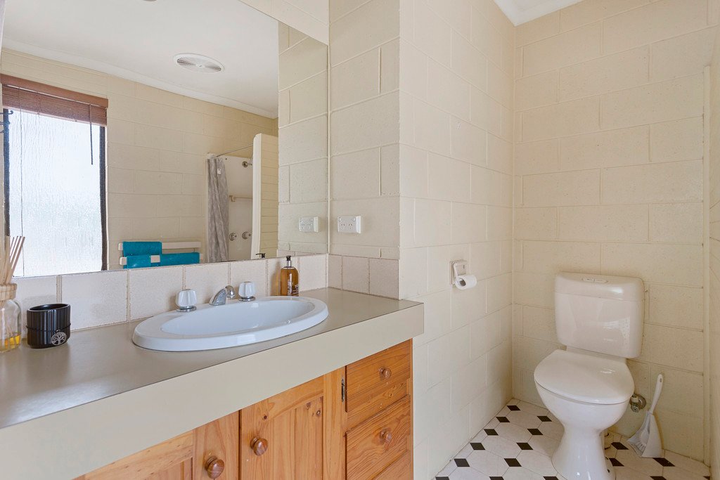 15 Lowe Street KANGAROO FLAT 9