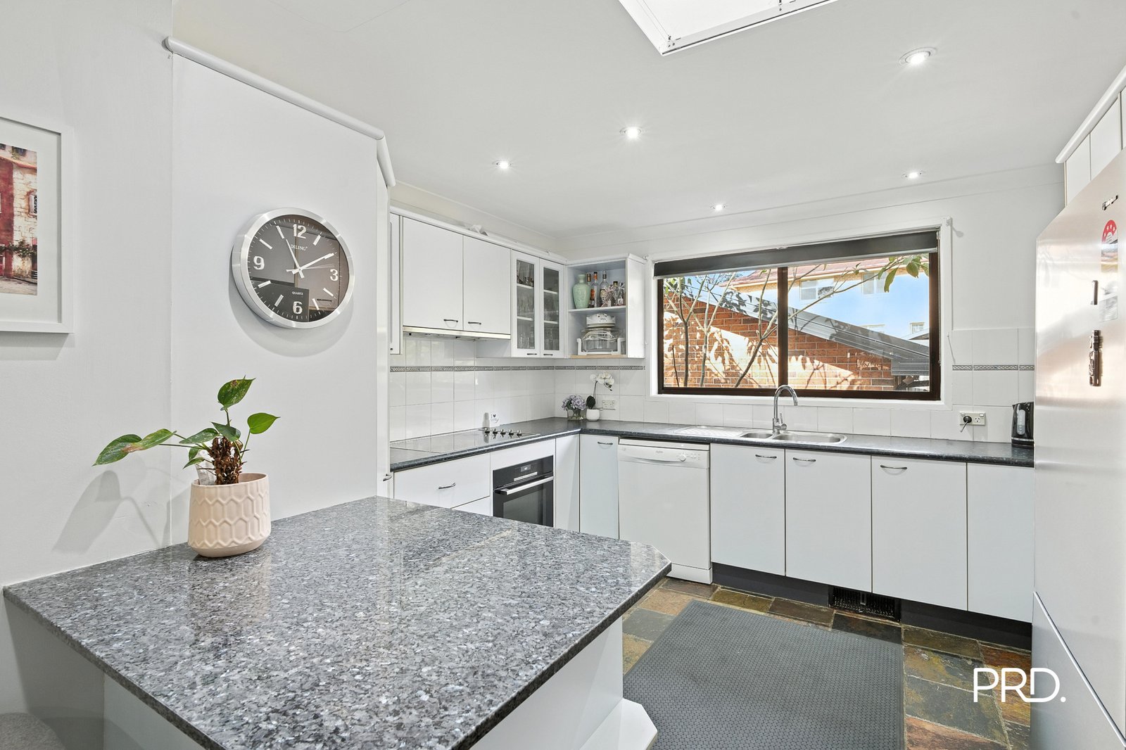 15 Mackellar Cir  Springwood 5