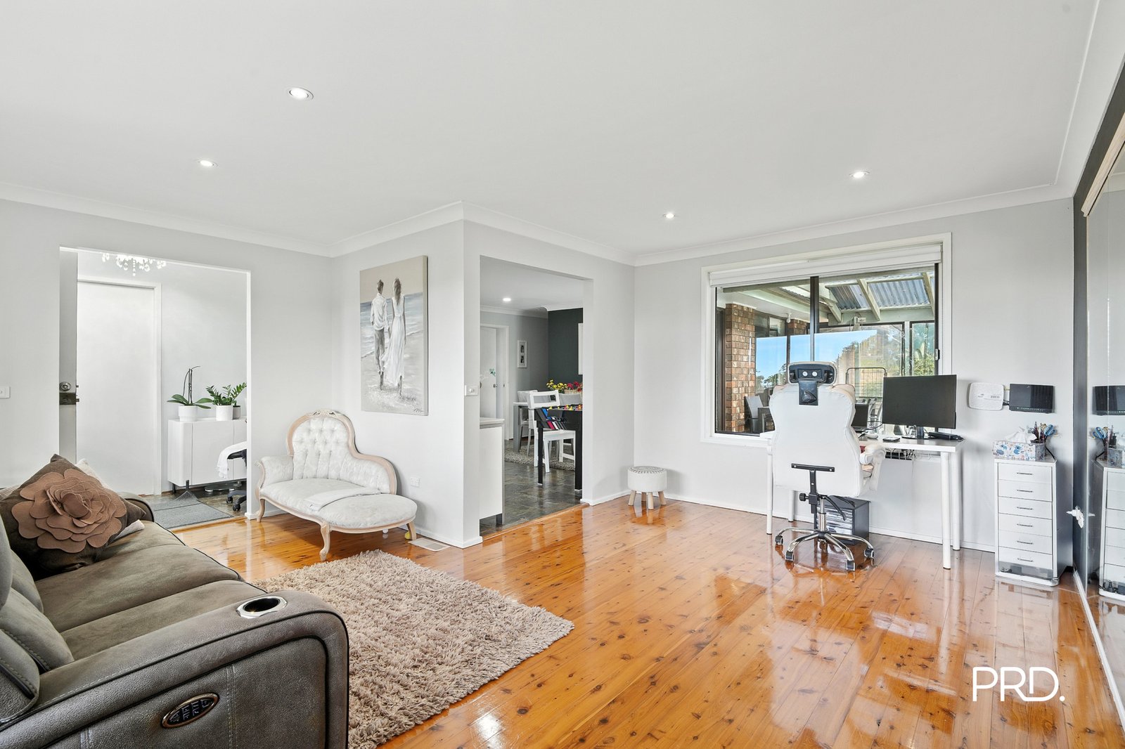 15 Mackellar Cir  Springwood 6