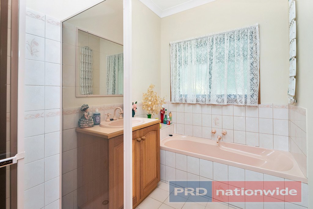 15 Mahers Lane MOUNT EGERTON 12