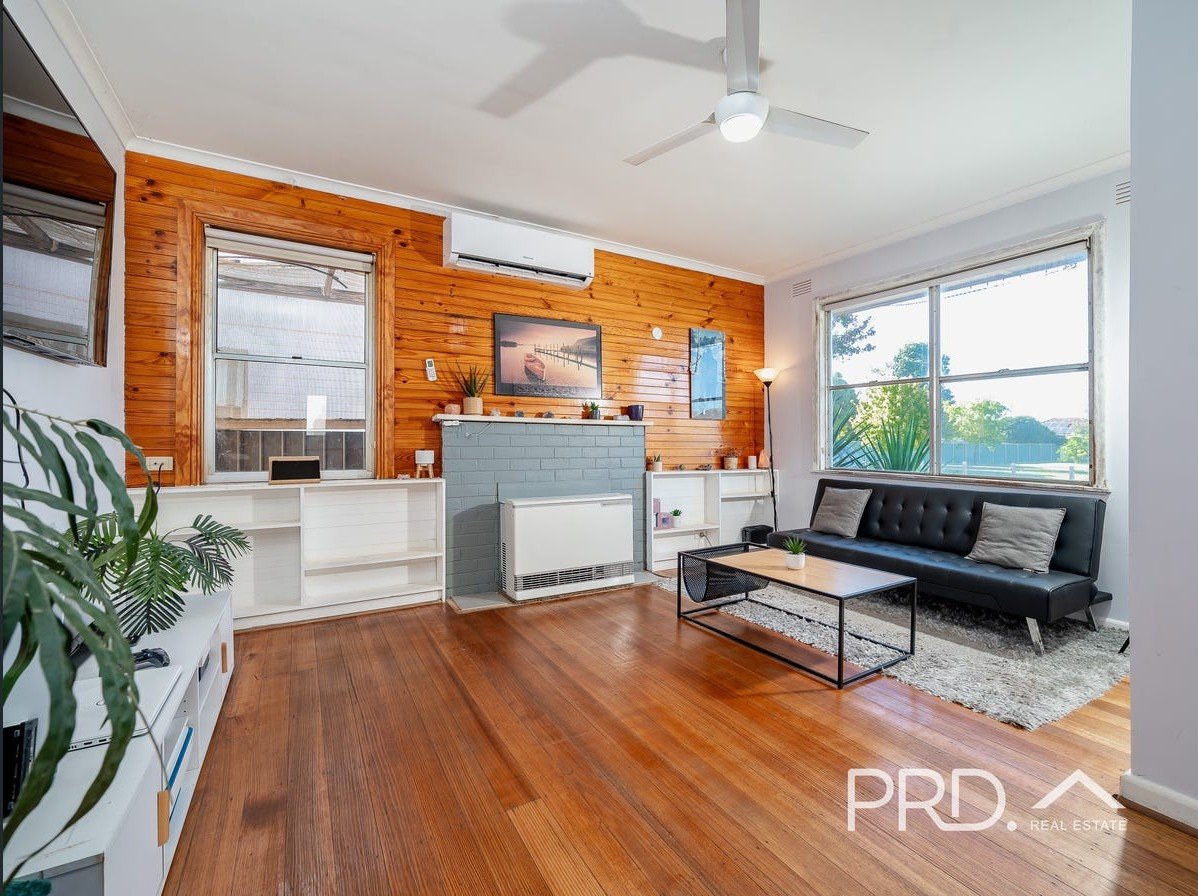 15 Malcolm Crescent SHEPPARTON 2