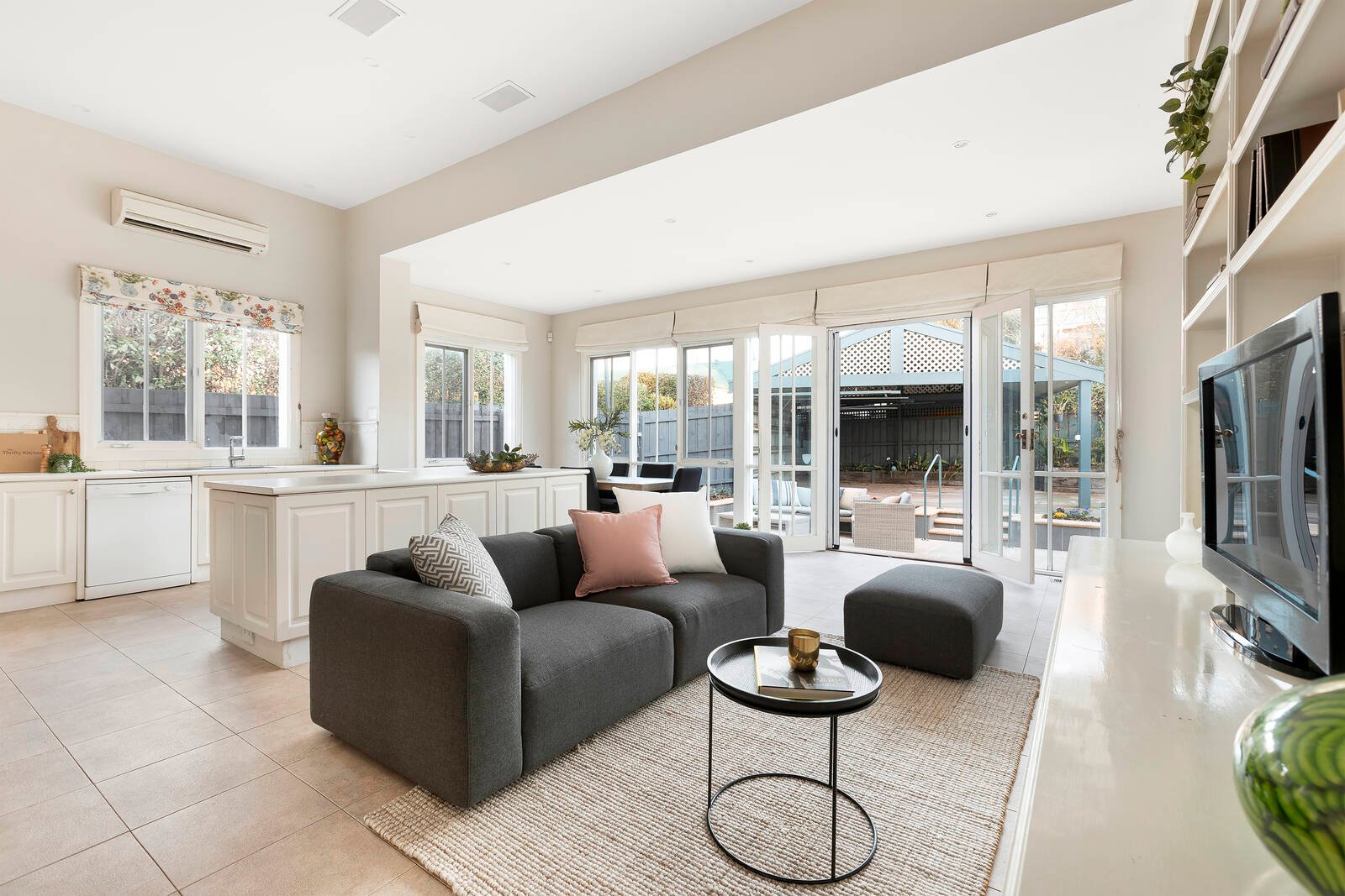 Real Estate and Property in 15 Mandeville Crescent, Toorak, VIC