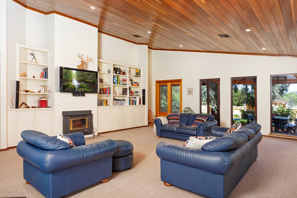 15 Maple Road LAKE ALBERT 16