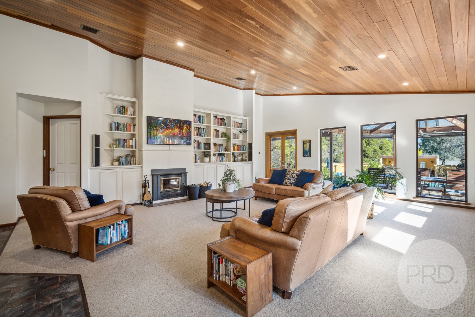 15 Maple Road LAKE ALBERT 4