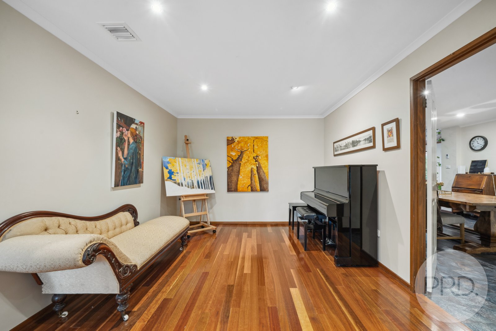 15 Maple Road LAKE ALBERT 9