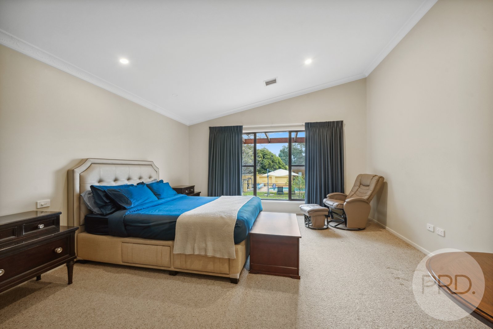 15 Maple Road LAKE ALBERT 11