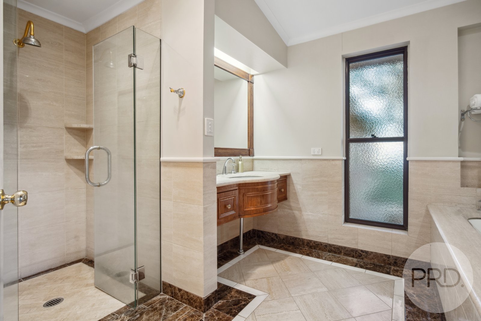 15 Maple Road LAKE ALBERT 12