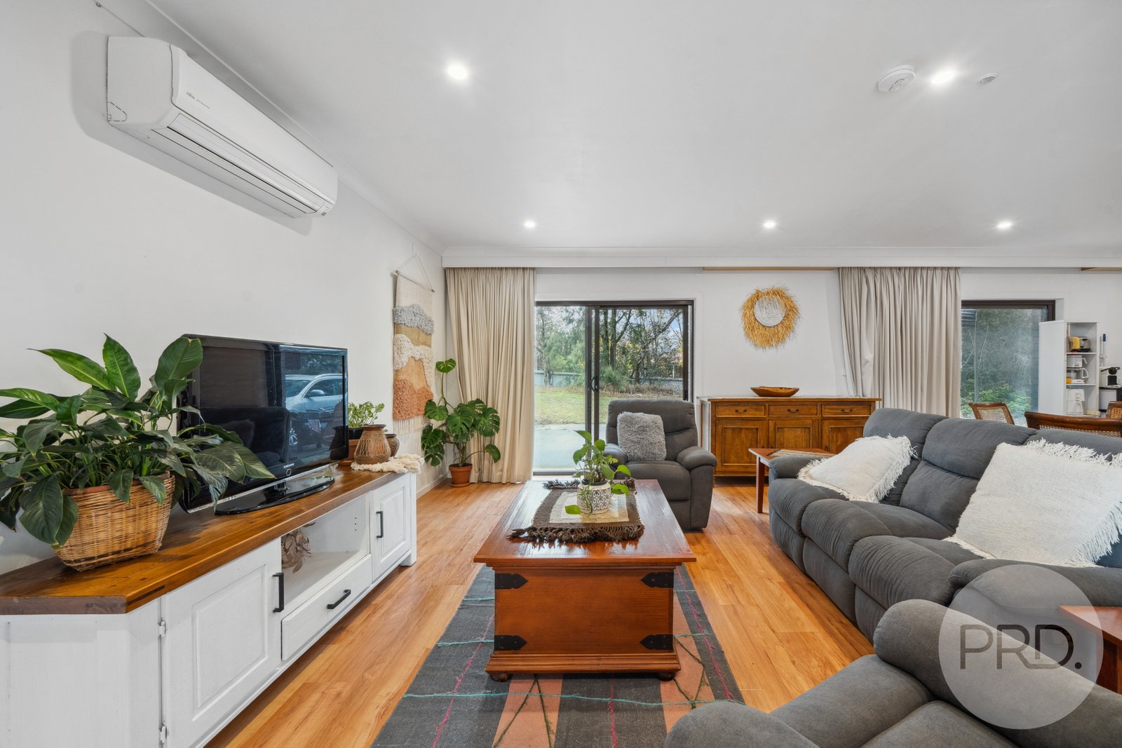 15 Maple Road LAKE ALBERT 18