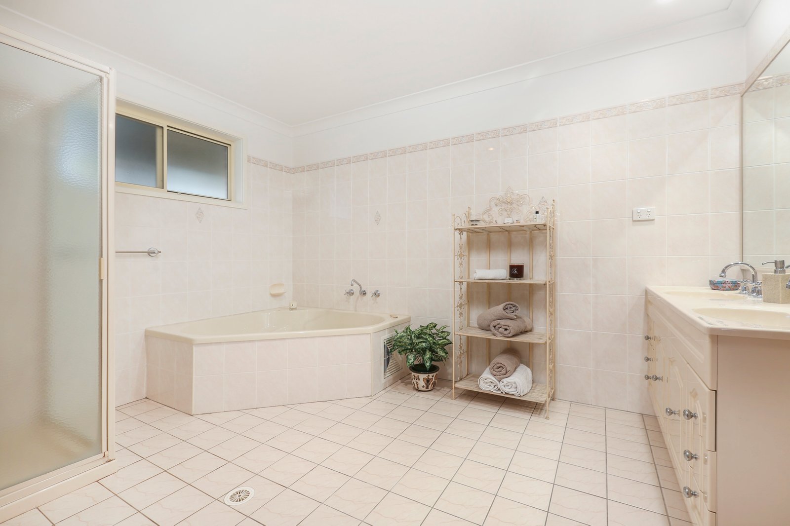 15 Marie Place HORSLEY 6