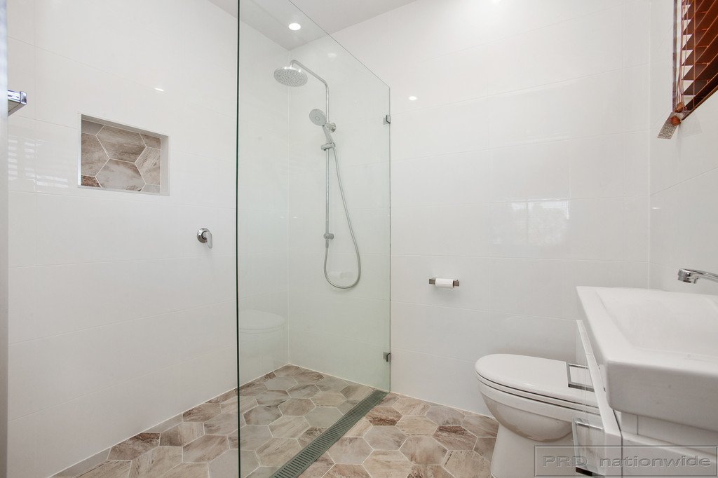 15 Marshall Avenue METFORD 13