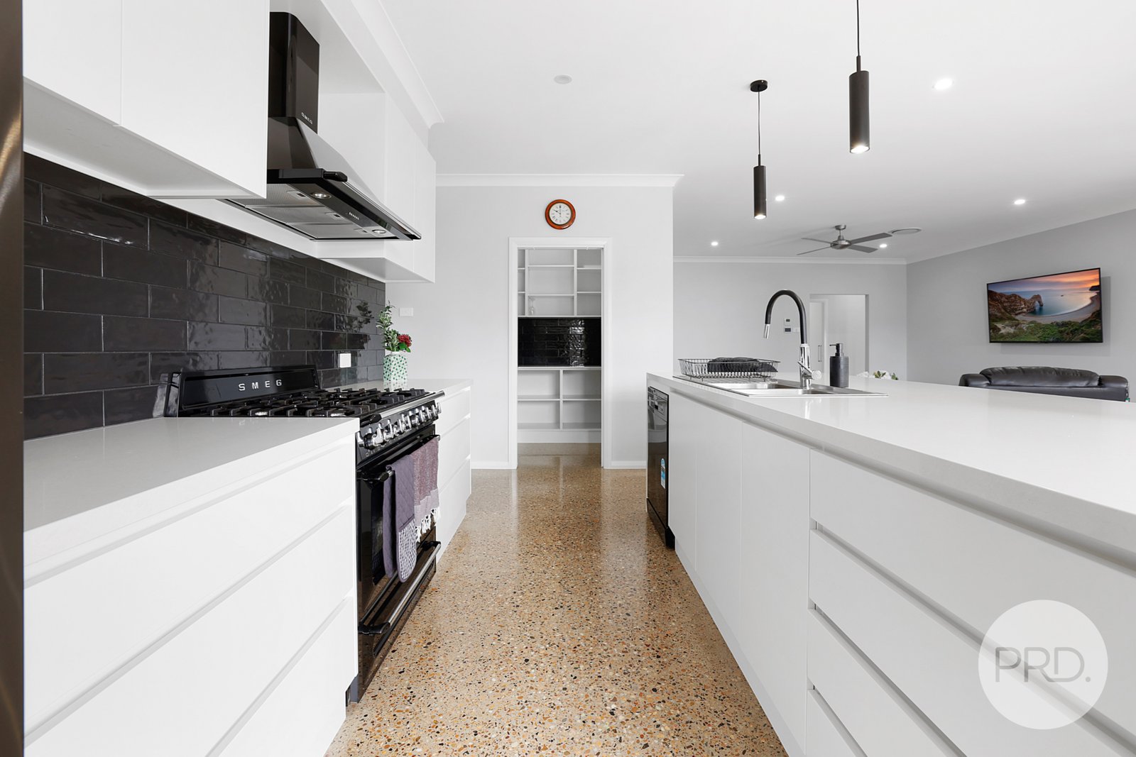 15 Matilda Place TAMWORTH 8