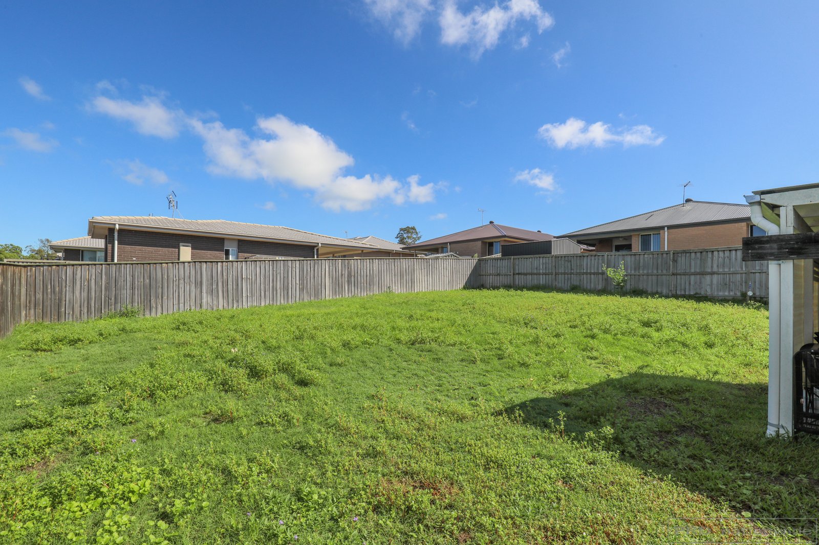 15 McKeachie Drive ABERGLASSLYN 13
