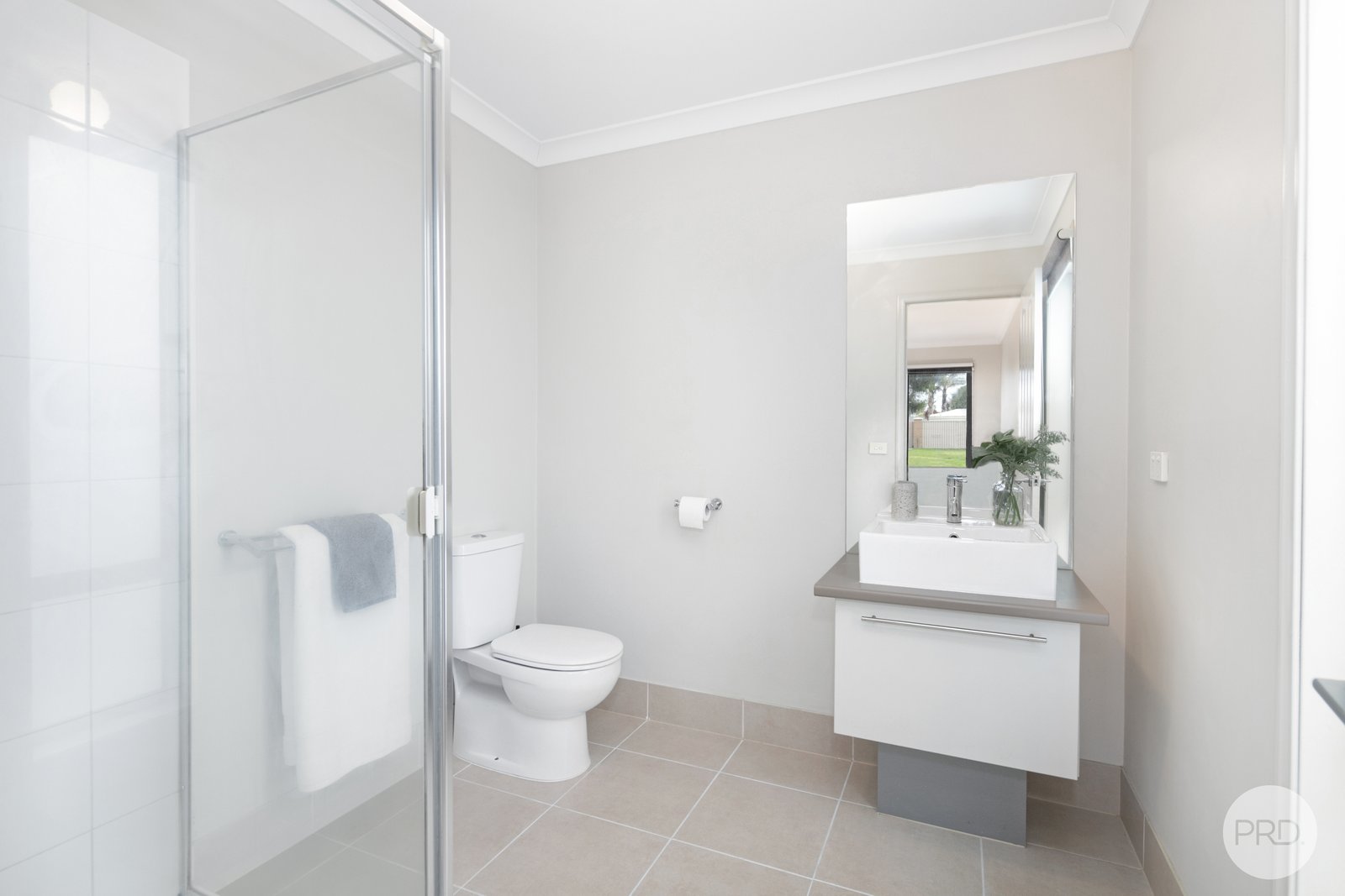 15 Menhennet Drive DELACOMBE 4