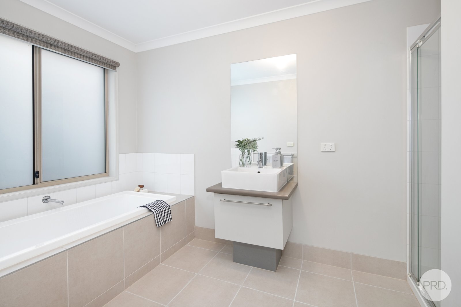 15 Menhennet Drive DELACOMBE 12