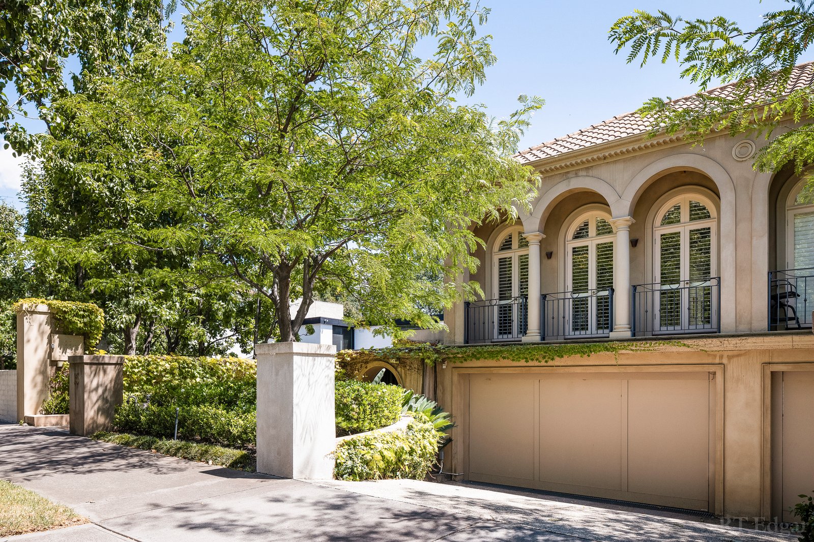 Real Estate and Property in 15 Merriwee Crescent, Toorak, VIC