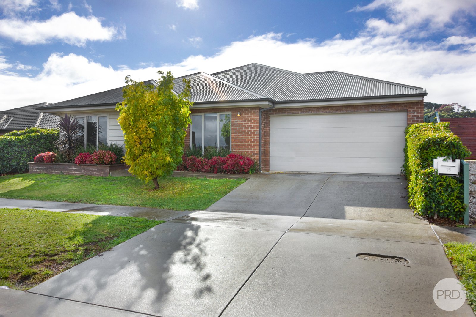 15 Middlin Street BROWN HILL 1