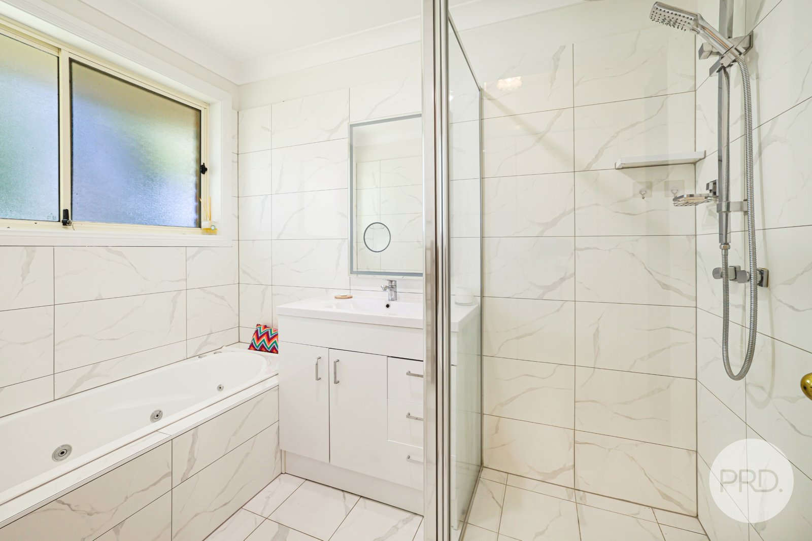 15 Milpara Court TAMWORTH 14