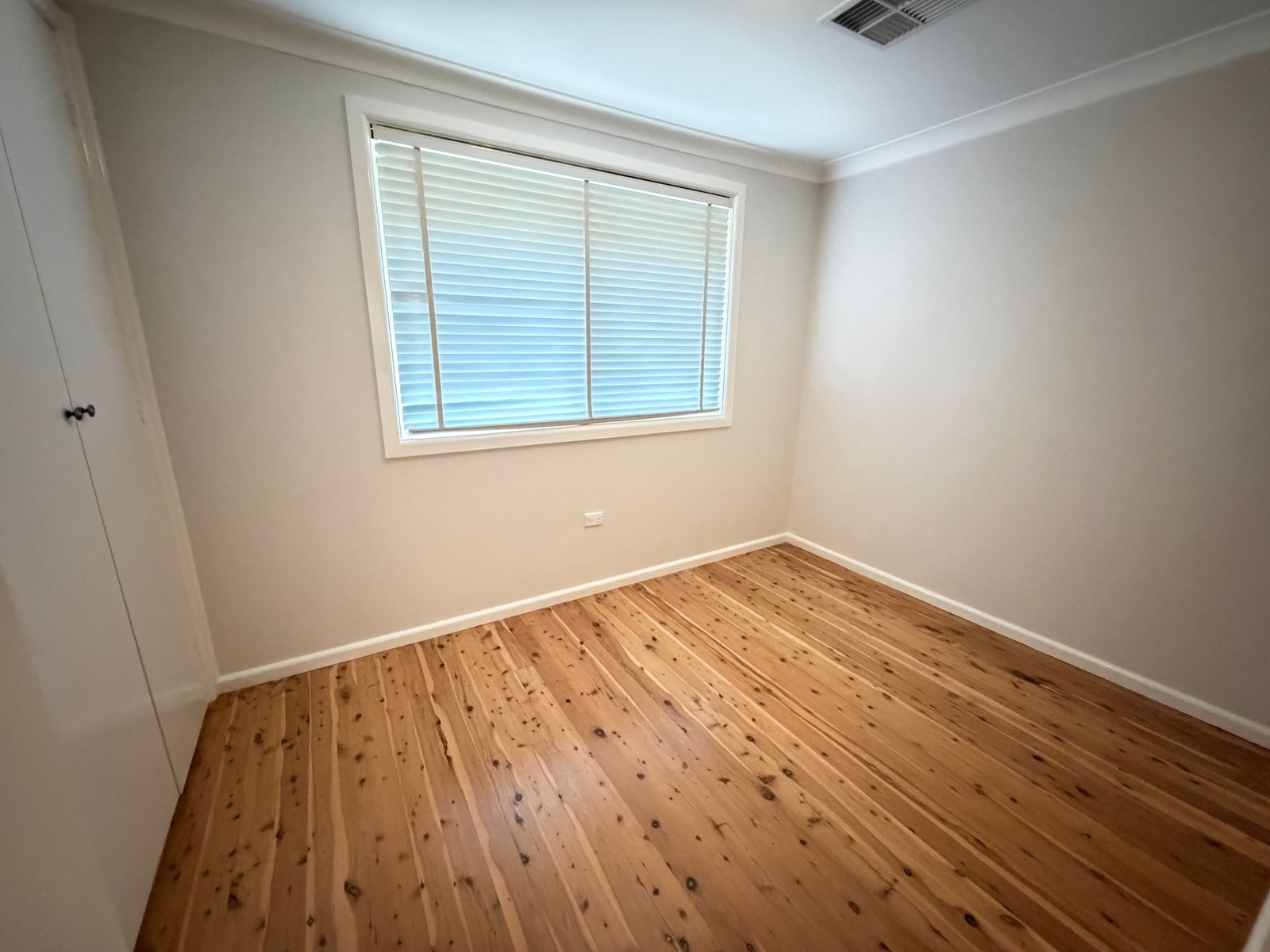 1/5 Mirool Street TAMWORTH 6