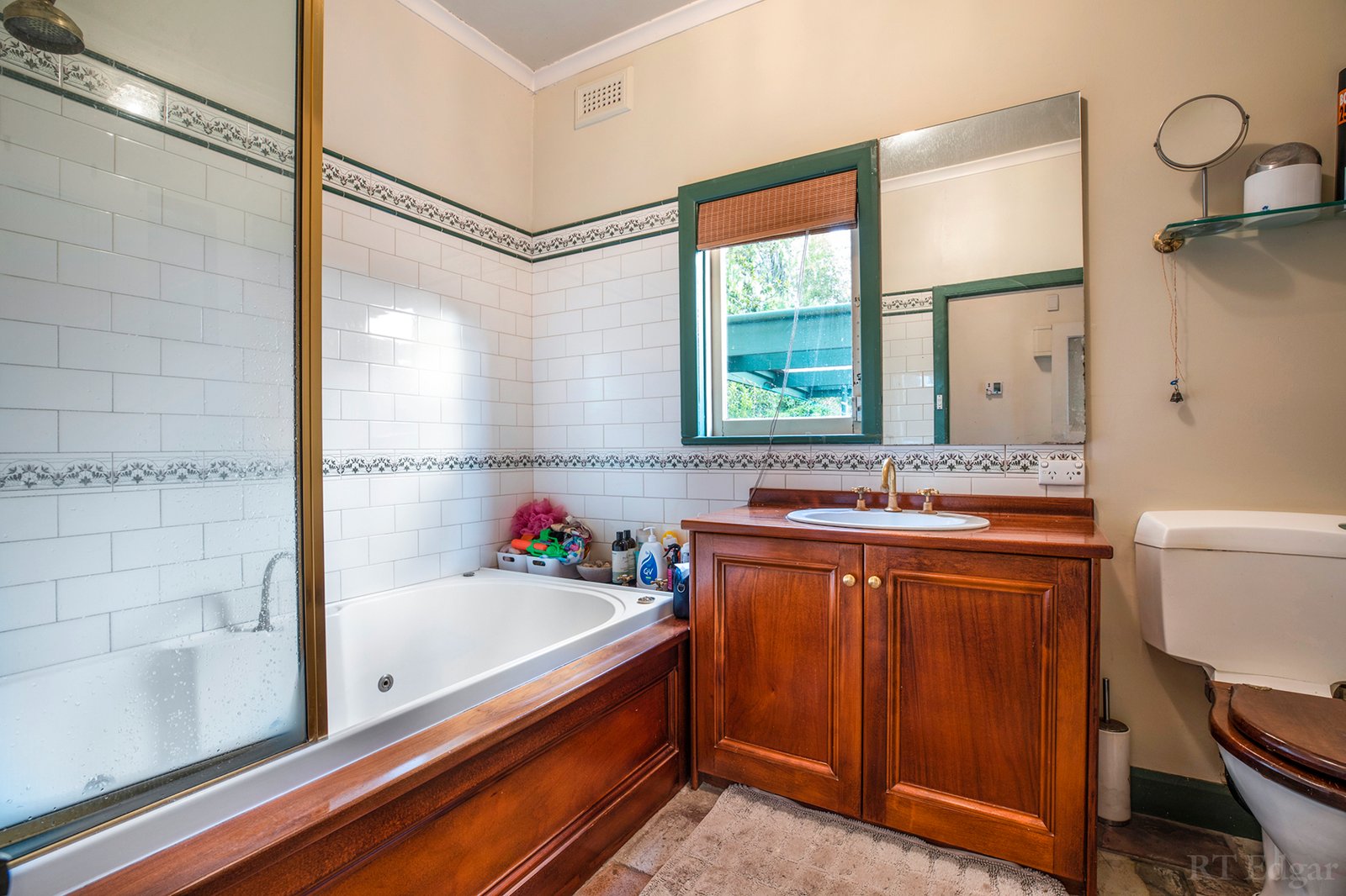 Real Estate and Property in 15 Molesworth Street, Kew, VIC