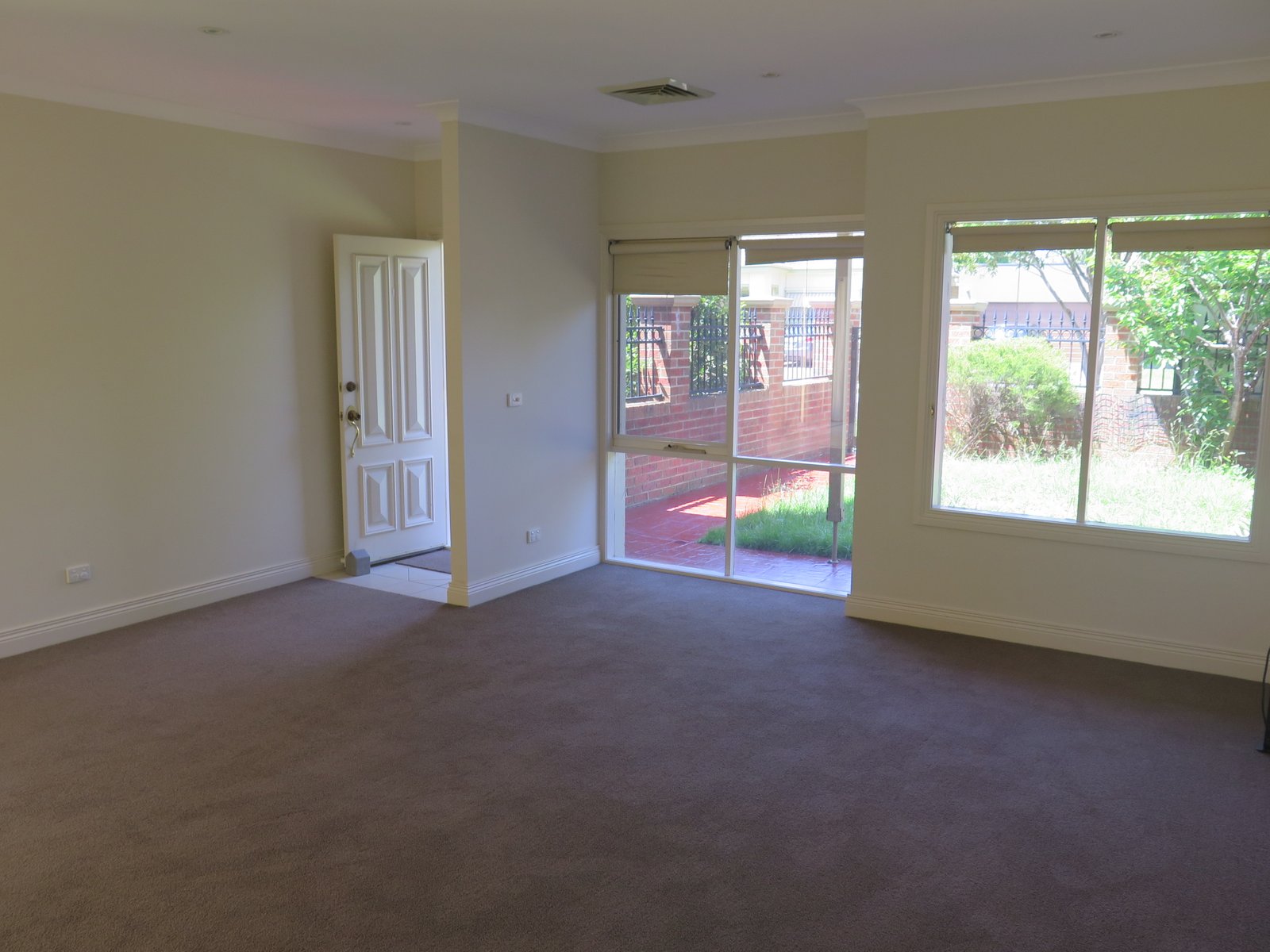 Gallery: 1/5 Moon Street