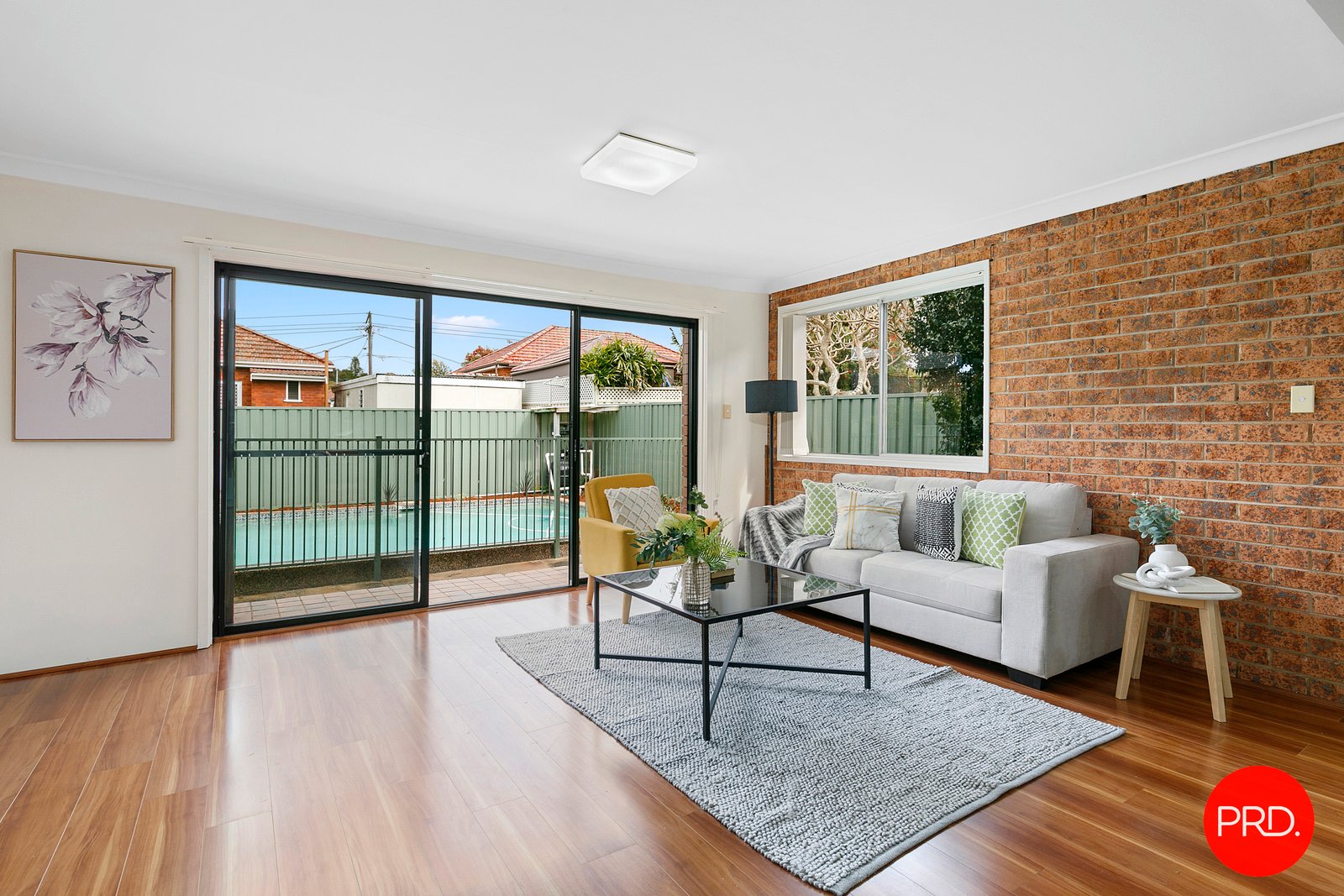 15 Moorefield Avenue KOGARAH 4