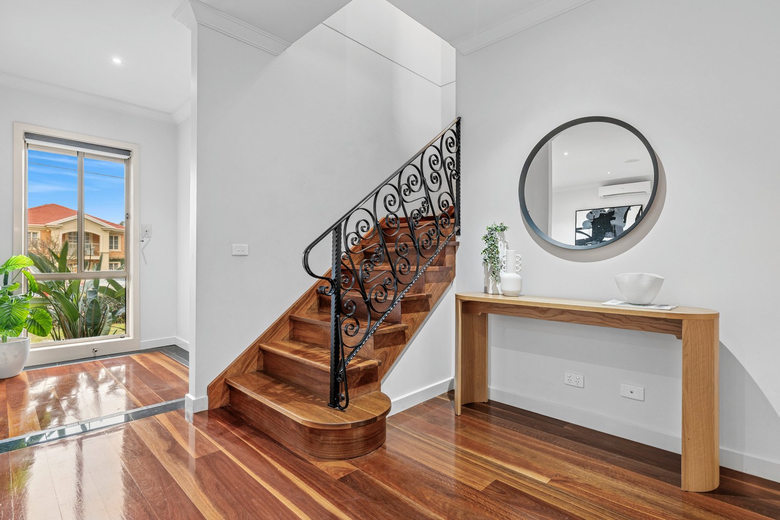 Gallery: 1/5 Mount Pleasant Drive