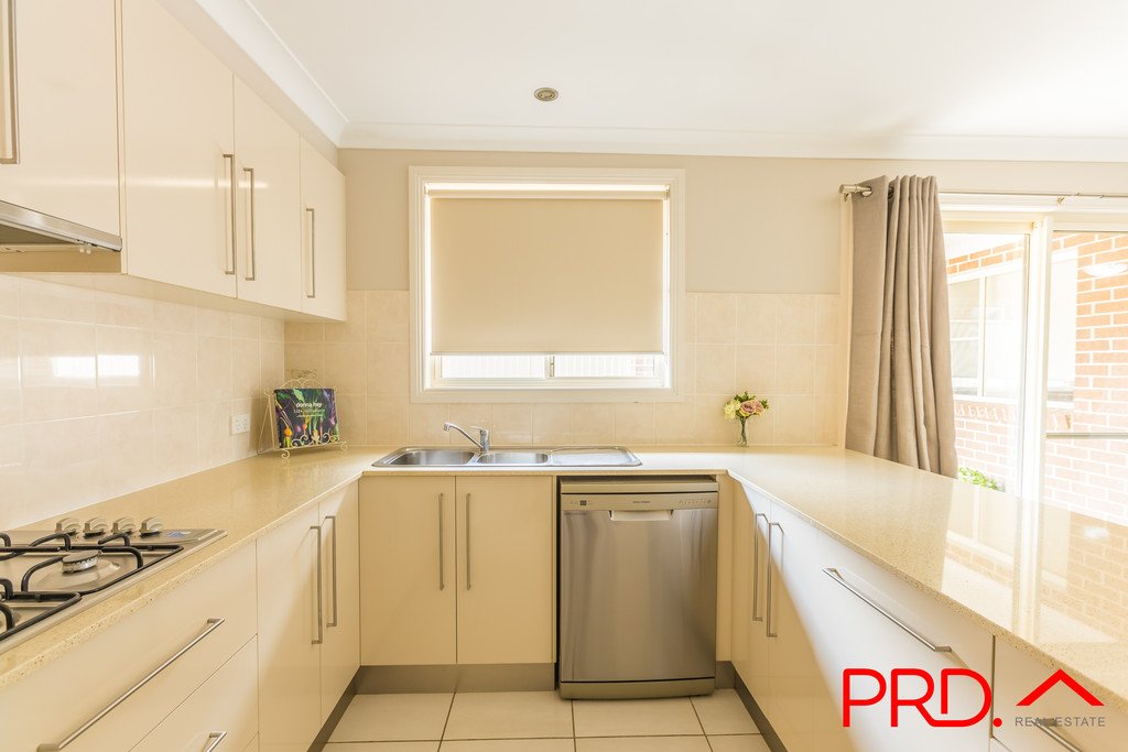 15 Mountain Gum Road TAMWORTH 7