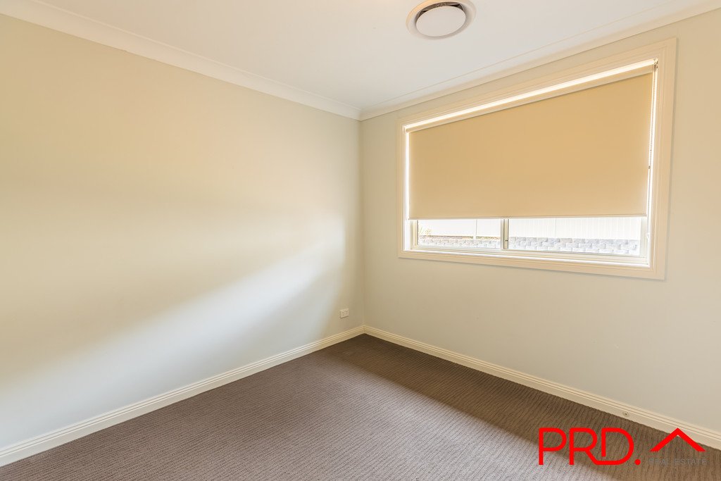 15 Mountain Gum Road TAMWORTH 12