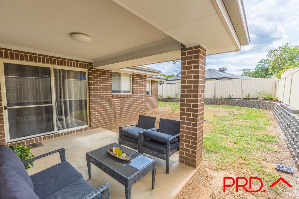 15 Mountain Gum Road TAMWORTH 14