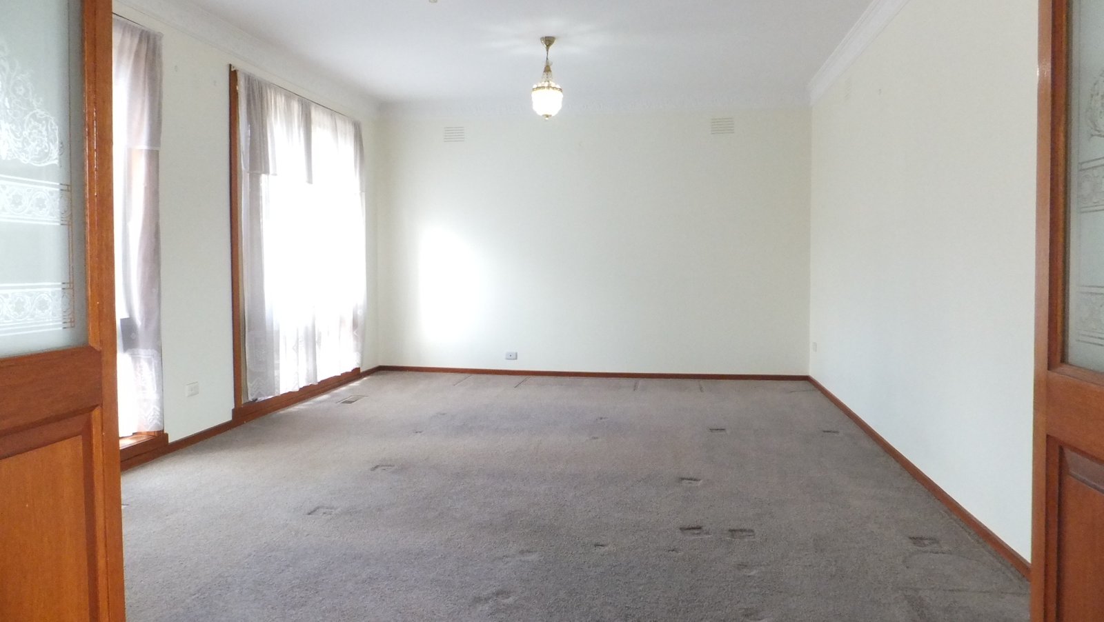 Gallery: 1/5 Mountbatten Court