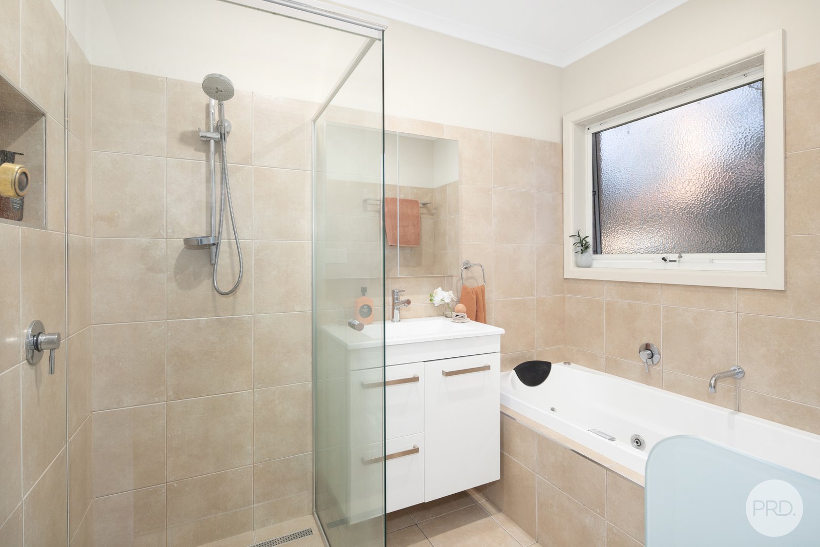 15 Muir Crescent NEWINGTON 13