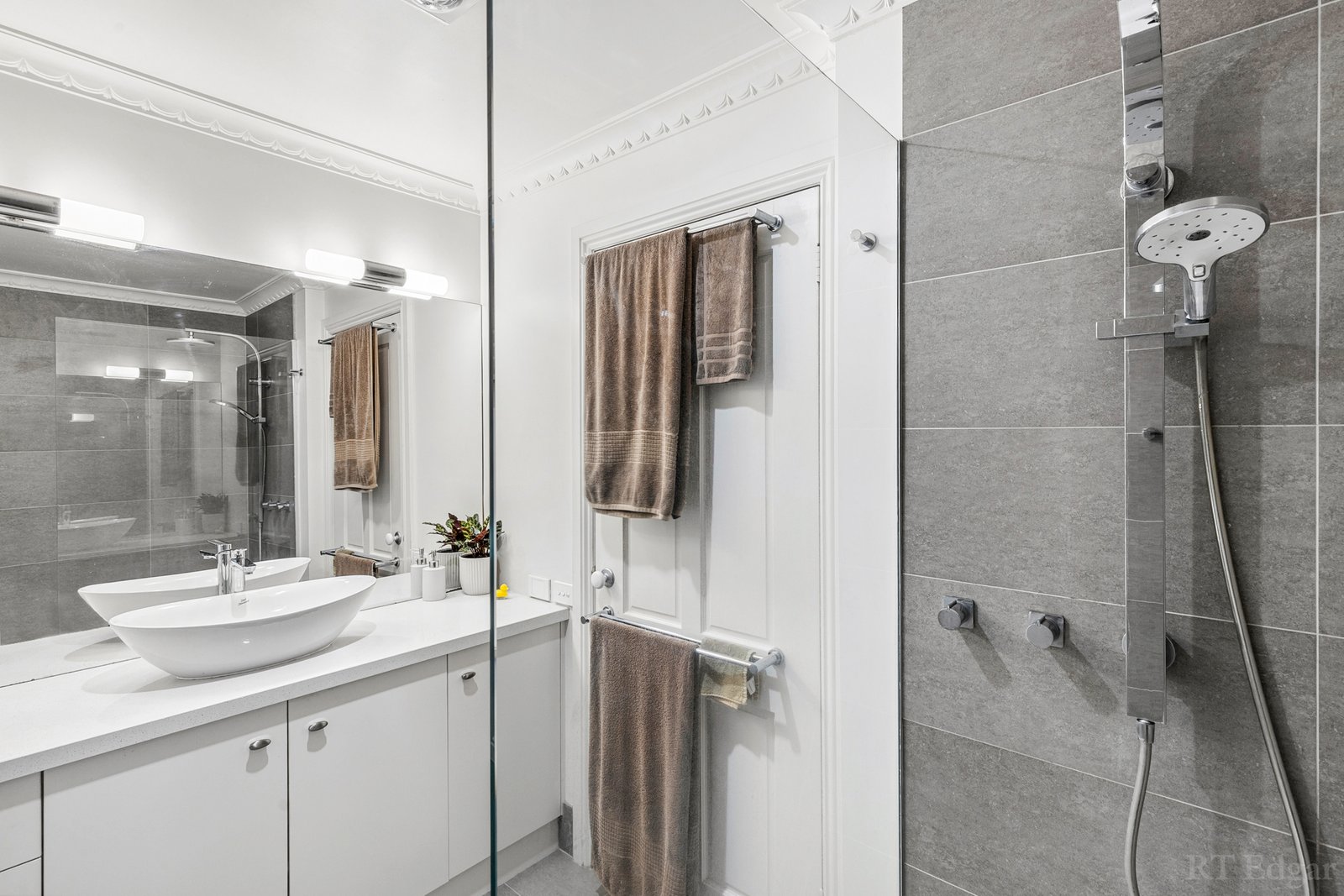 Real Estate and Property in 15 Murray Road, Queenscliff, VIC