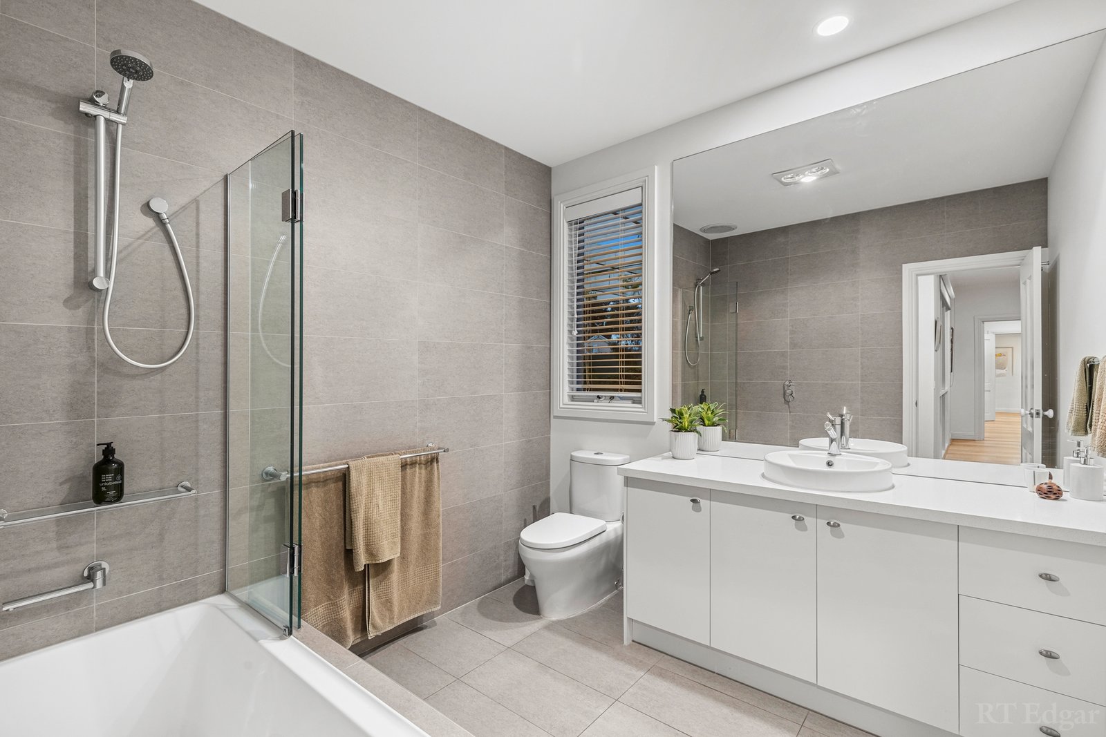 Real Estate and Property in 15 Murray Road, Queenscliff, VIC