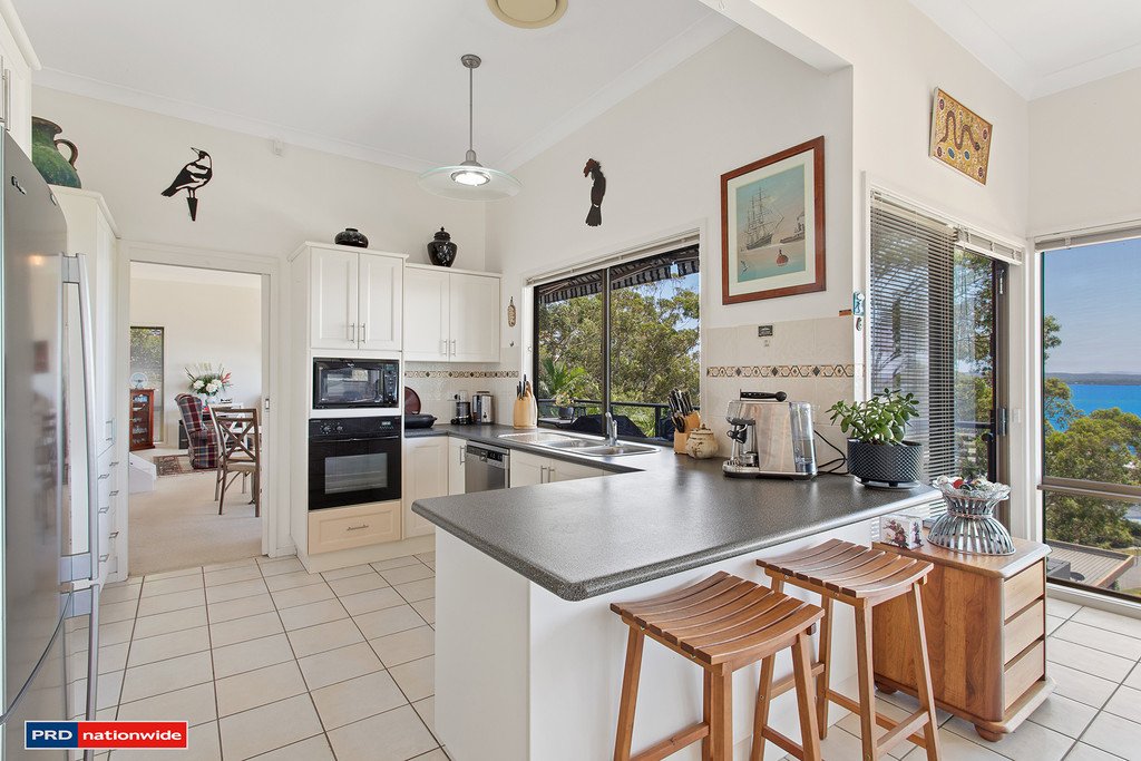 15 Myan Close CORLETTE 10