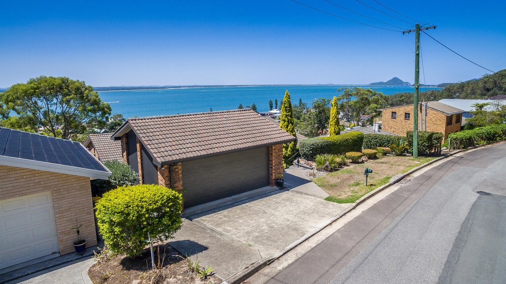 15 Myan Close CORLETTE 24