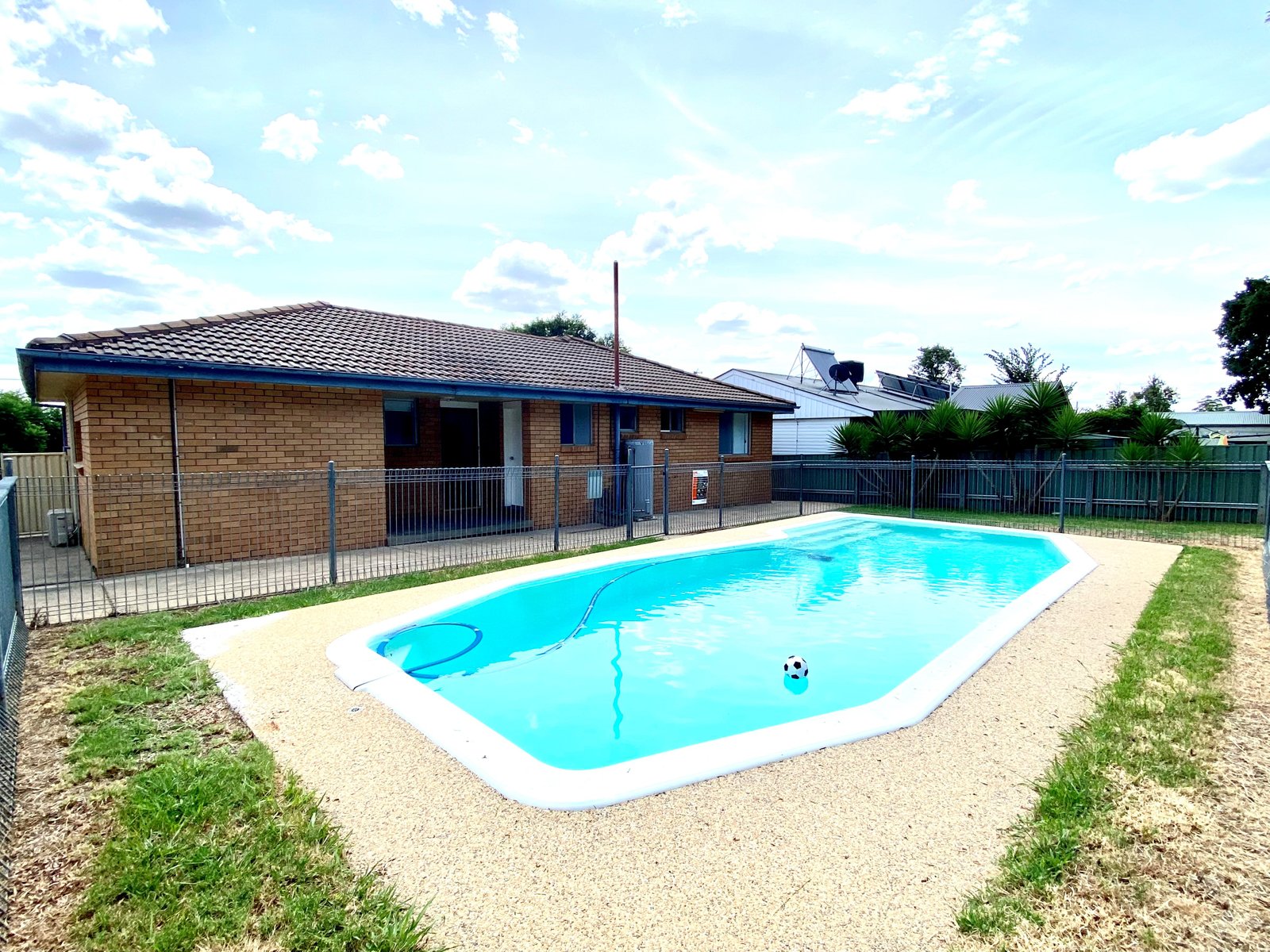15 Nancy Street TAMWORTH 11